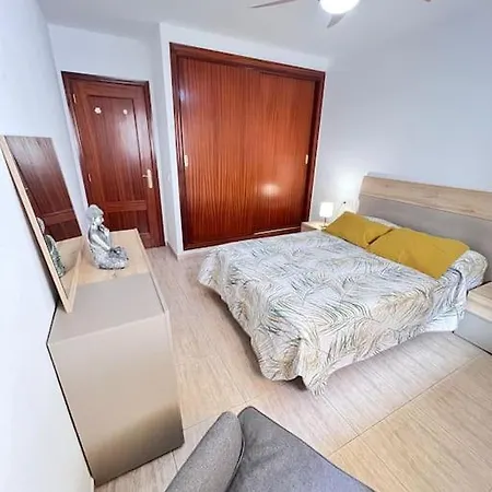 Mar Y Sol En El Medano, Tenerife Sur אל מדאנו